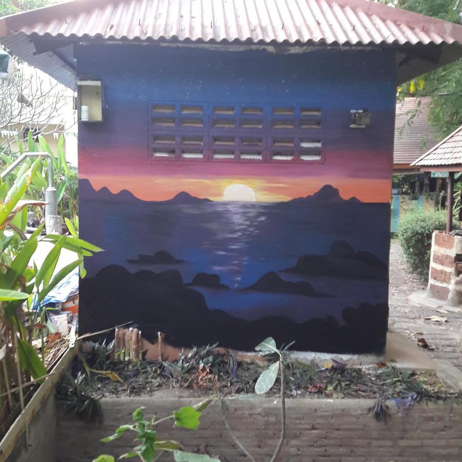 Thai-Bamboo Guesthouse Resort Cha-Am Exterior photo