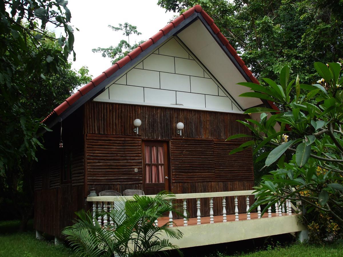 Thai-Bamboo Guesthouse Resort Cha-Am Exterior photo
