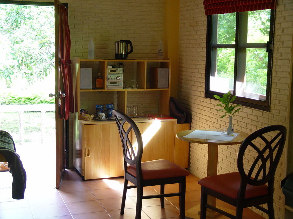 Thai-Bamboo Guesthouse Resort Cha-Am Exterior photo