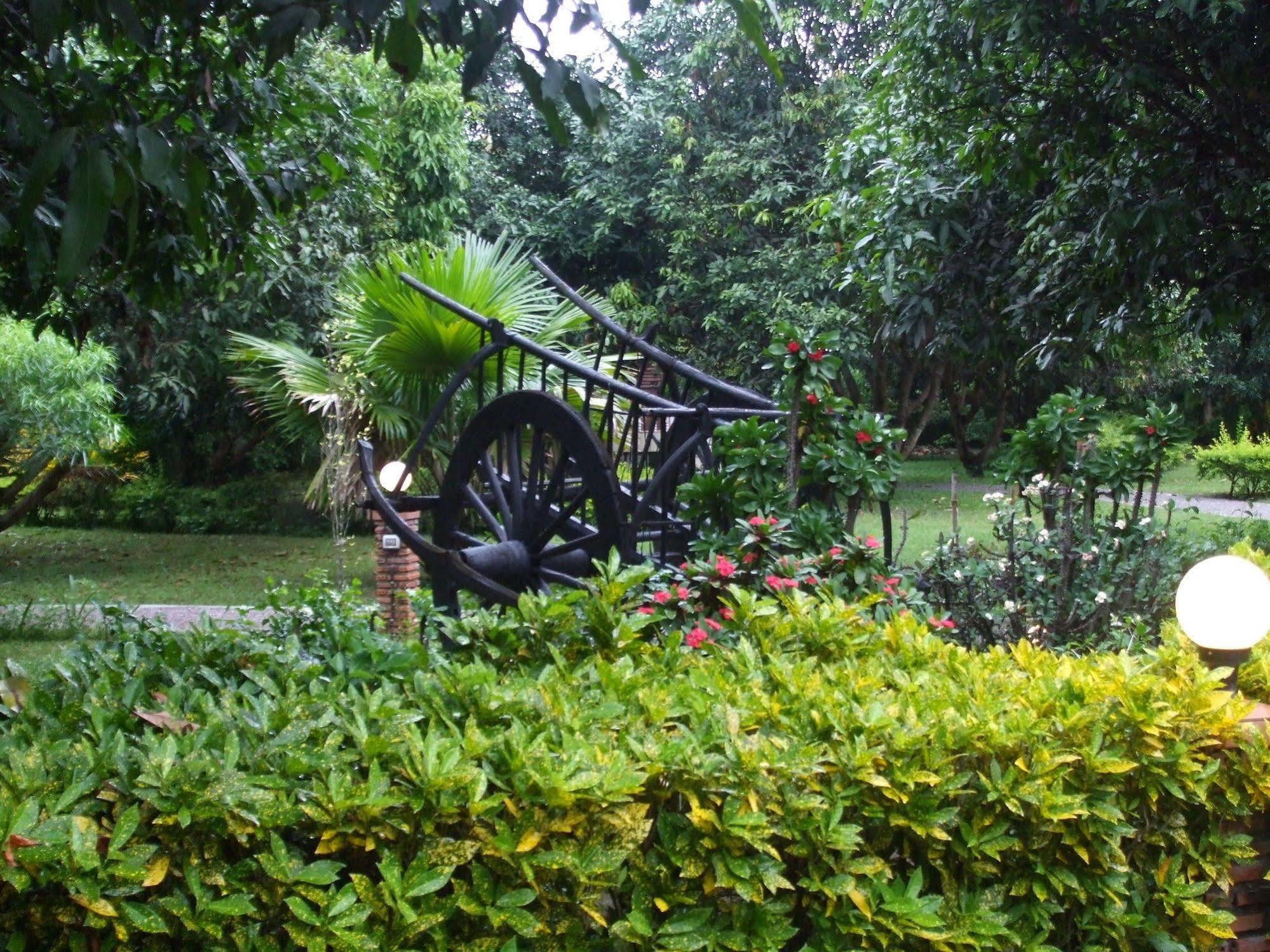Thai-Bamboo Guesthouse Resort Cha-Am Exterior photo