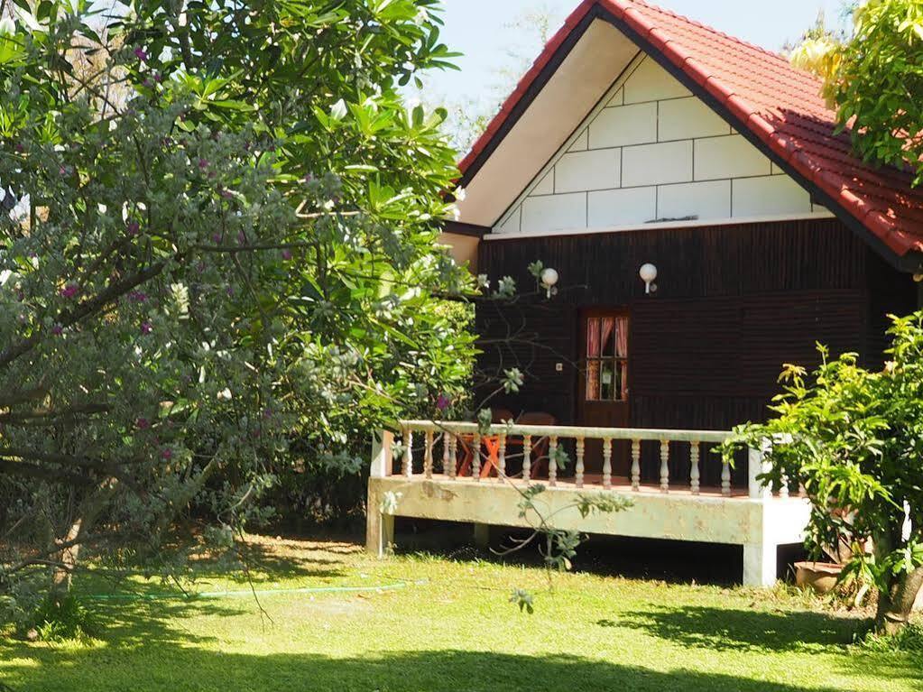 Thai-Bamboo Guesthouse Resort Cha-Am Exterior photo